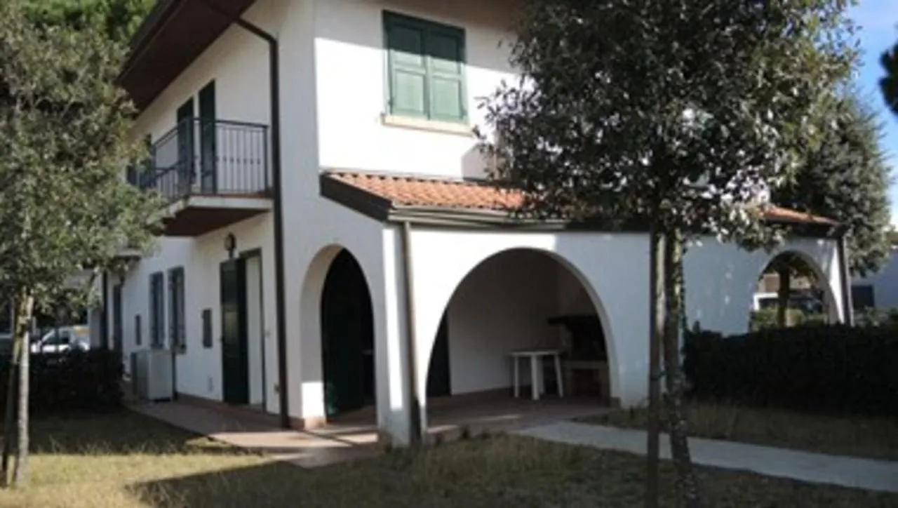 Apartment Amazing Villa With Private Garden In Bibione