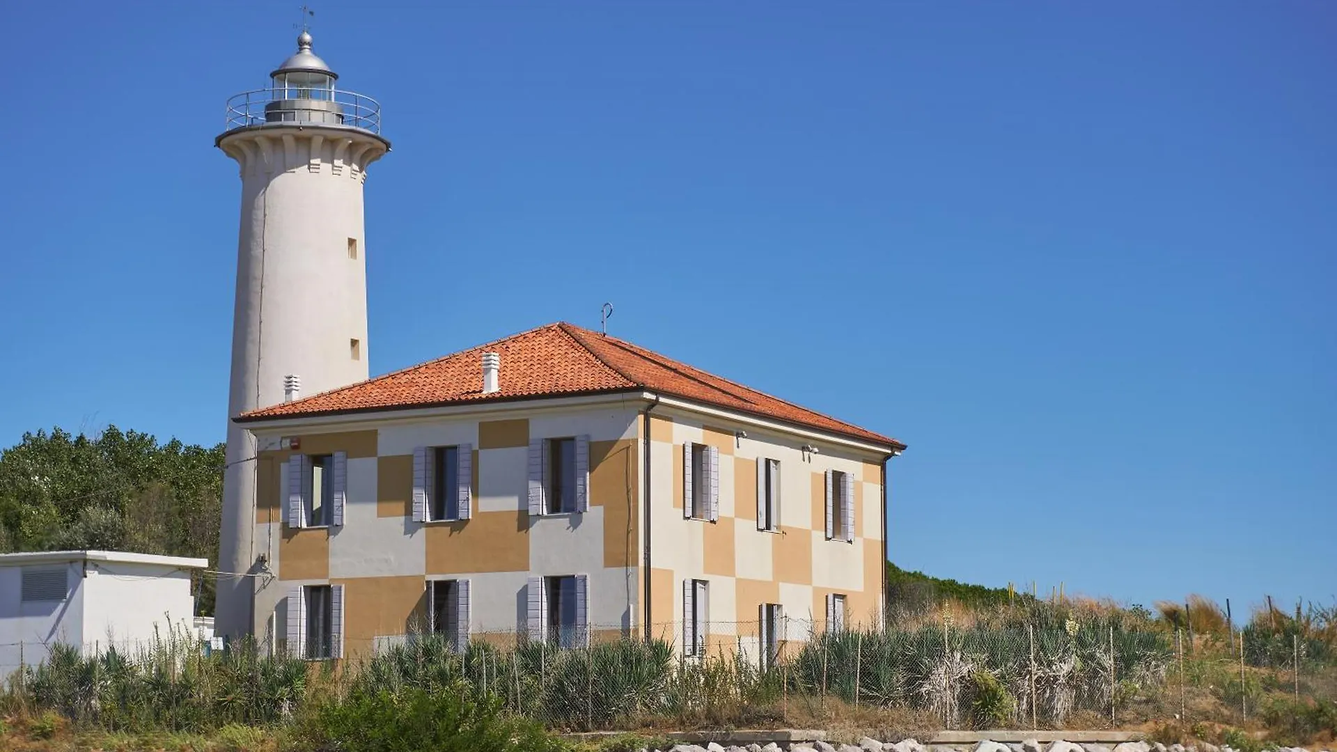 Amazing Villa With Private Garden In Bibione