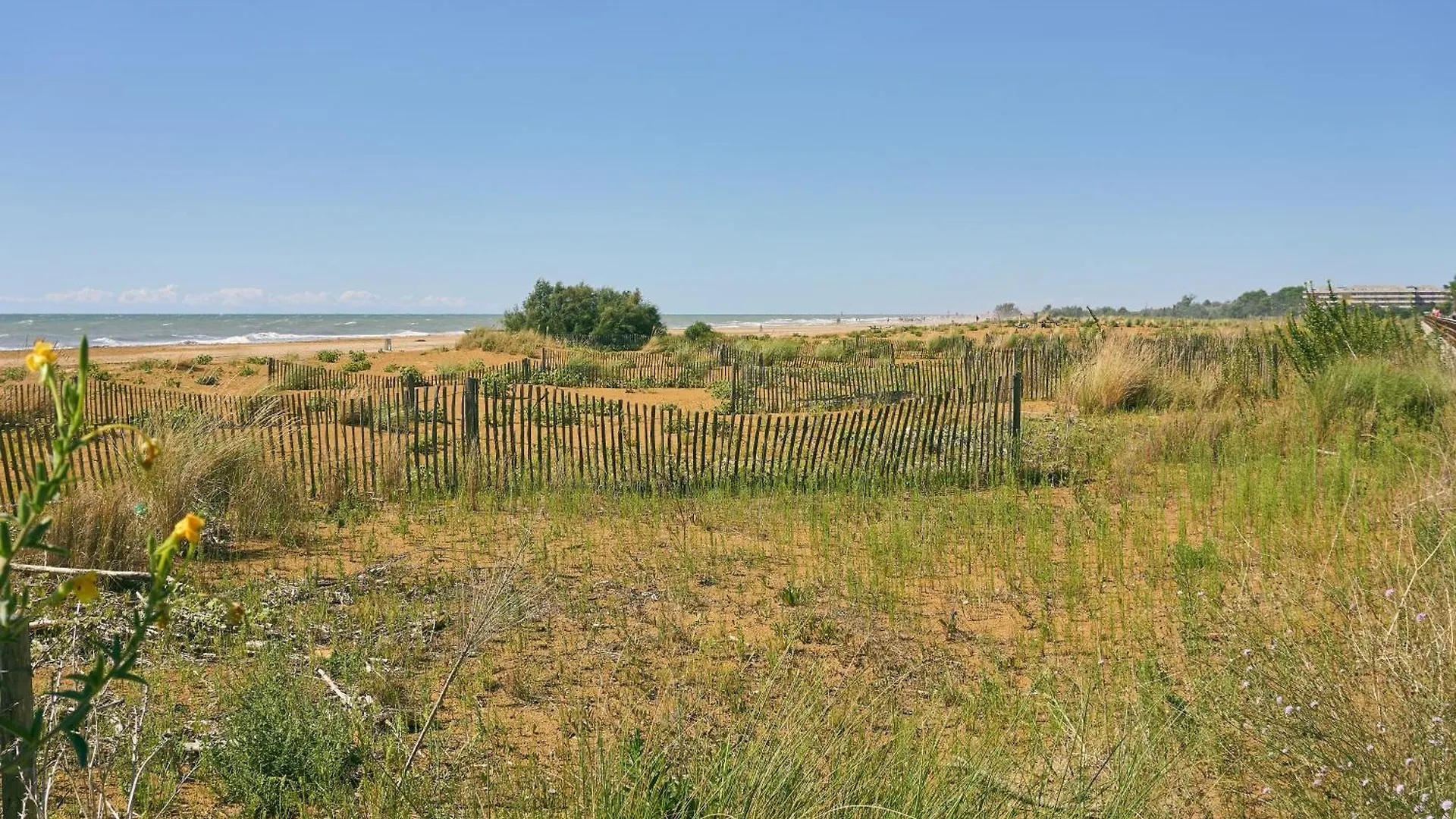 Amazing Villa With Private Garden In Bibione Apartment